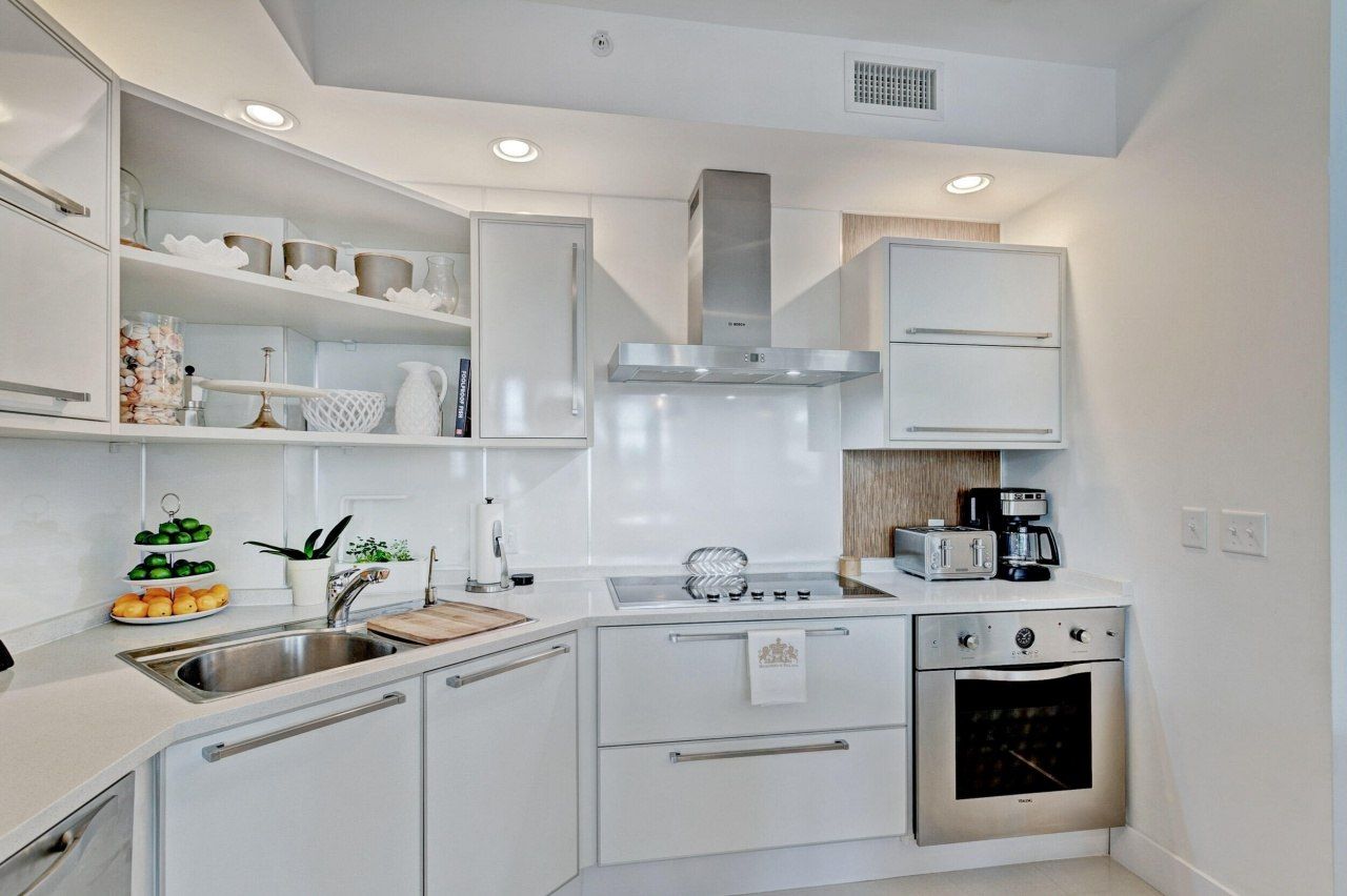 155 S Ocean Avenue, Unit 205, Palm Beach Shores, FL 33404 Photo