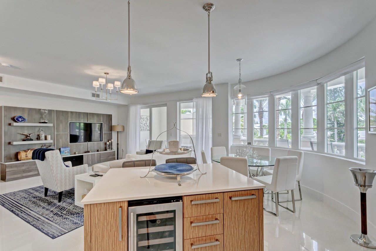 155 S Ocean Avenue, Unit 205, Palm Beach Shores, FL 33404 Photo