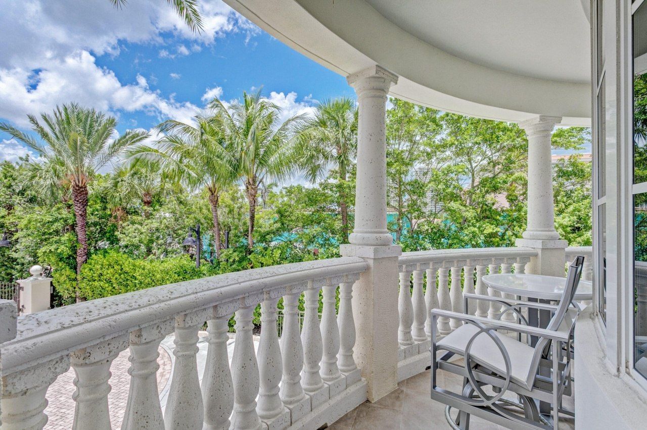 155 S Ocean Avenue, Unit 205, Palm Beach Shores, FL 33404 Photo