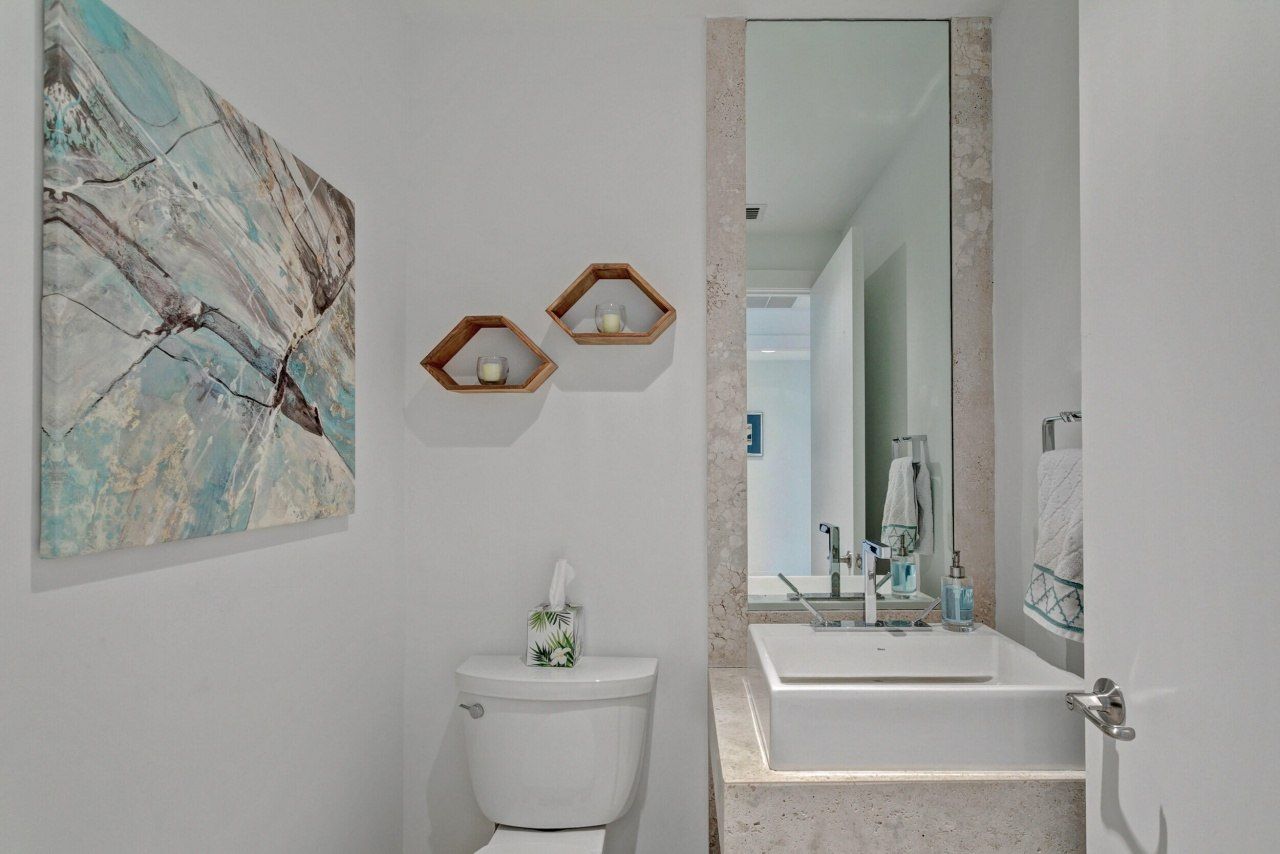 155 S Ocean Avenue, Unit 205, Palm Beach Shores, FL 33404 Photo