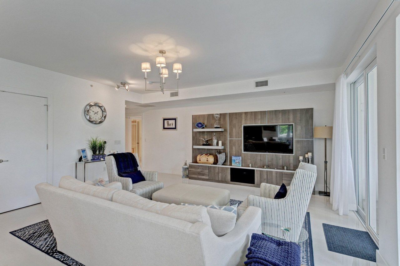 155 S Ocean Avenue, Unit 205, Palm Beach Shores, FL 33404 Photo