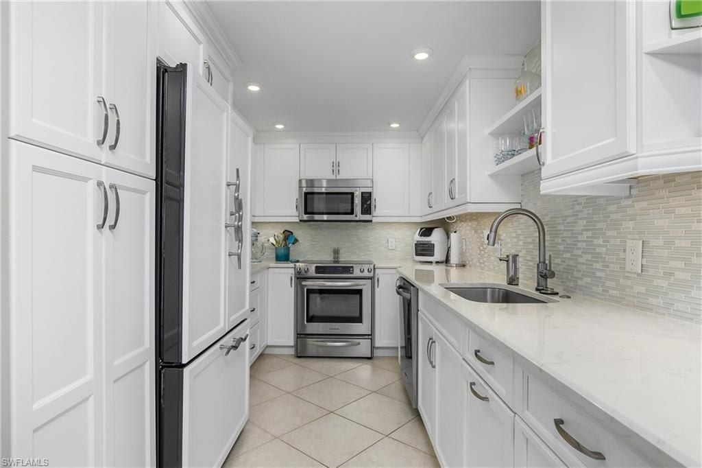 4005 Gulf Shore Blvd N, Unit 603, Naples, FL 34103 Photo