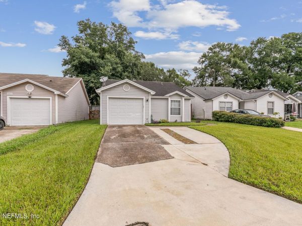 7817 AQUARIUS Circle S, Jacksonville, FL 32216