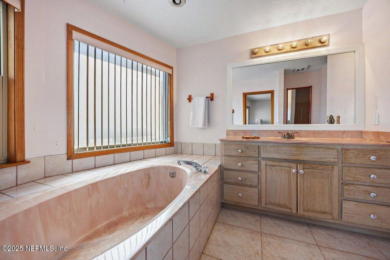 1879 Beach Avenue, Atlantic Beach, FL 32233 Photo