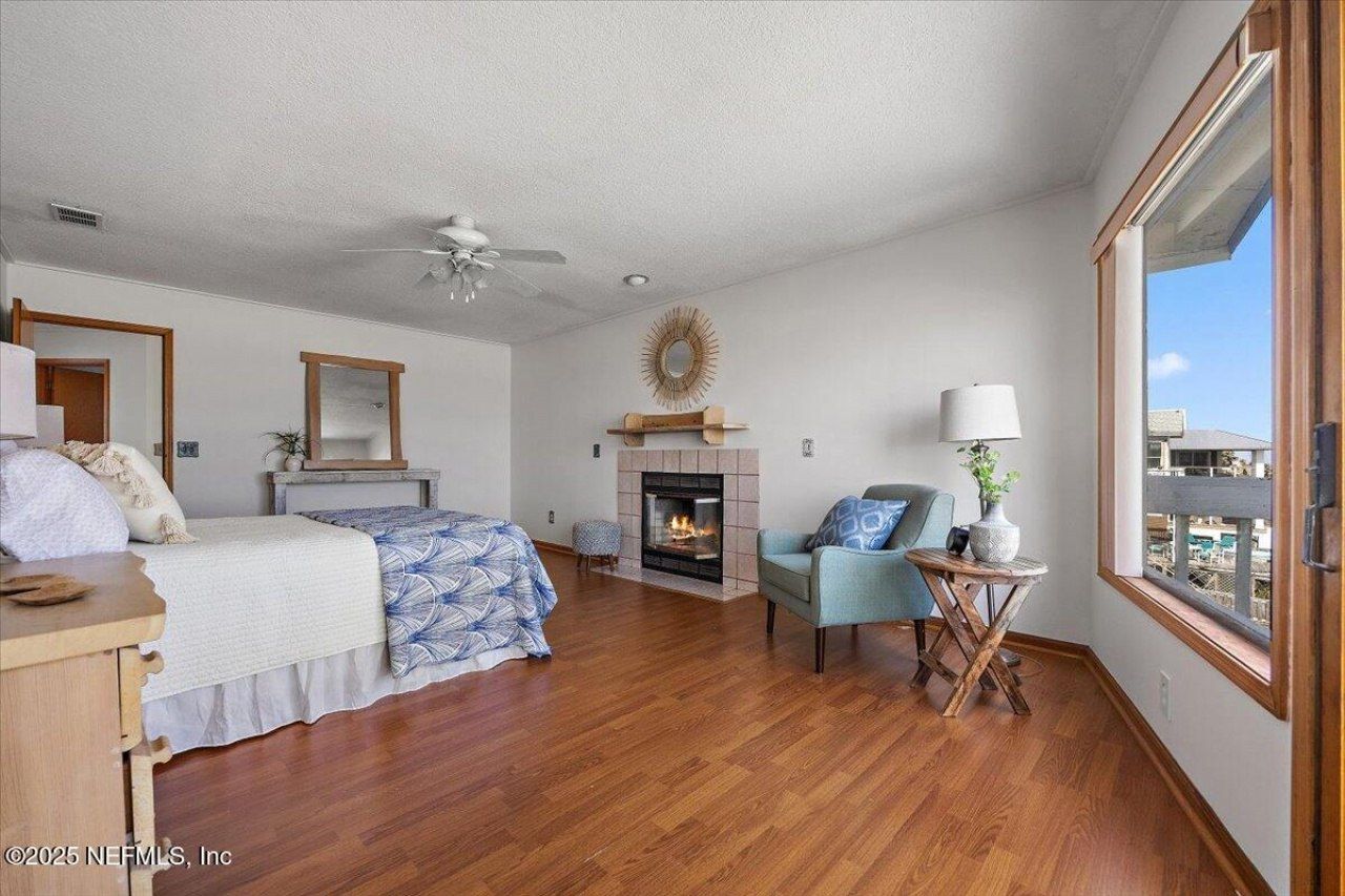 1879 Beach Avenue, Atlantic Beach, FL 32233 Photo