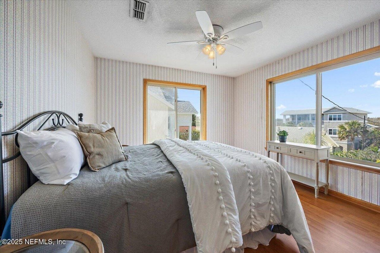 1879 Beach Avenue, Atlantic Beach, FL 32233 Photo