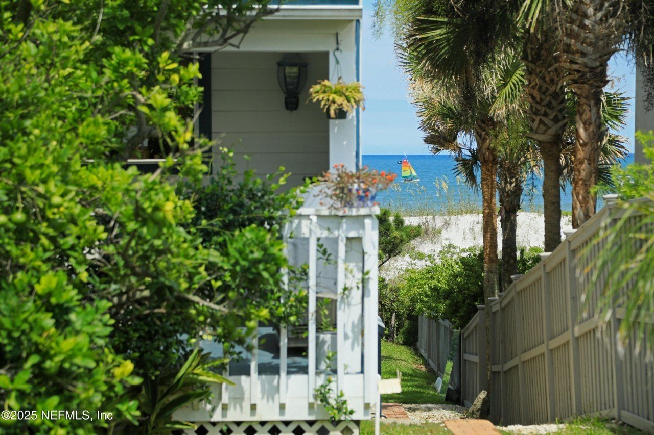 1879 Beach Avenue, Atlantic Beach, FL 32233 Photo