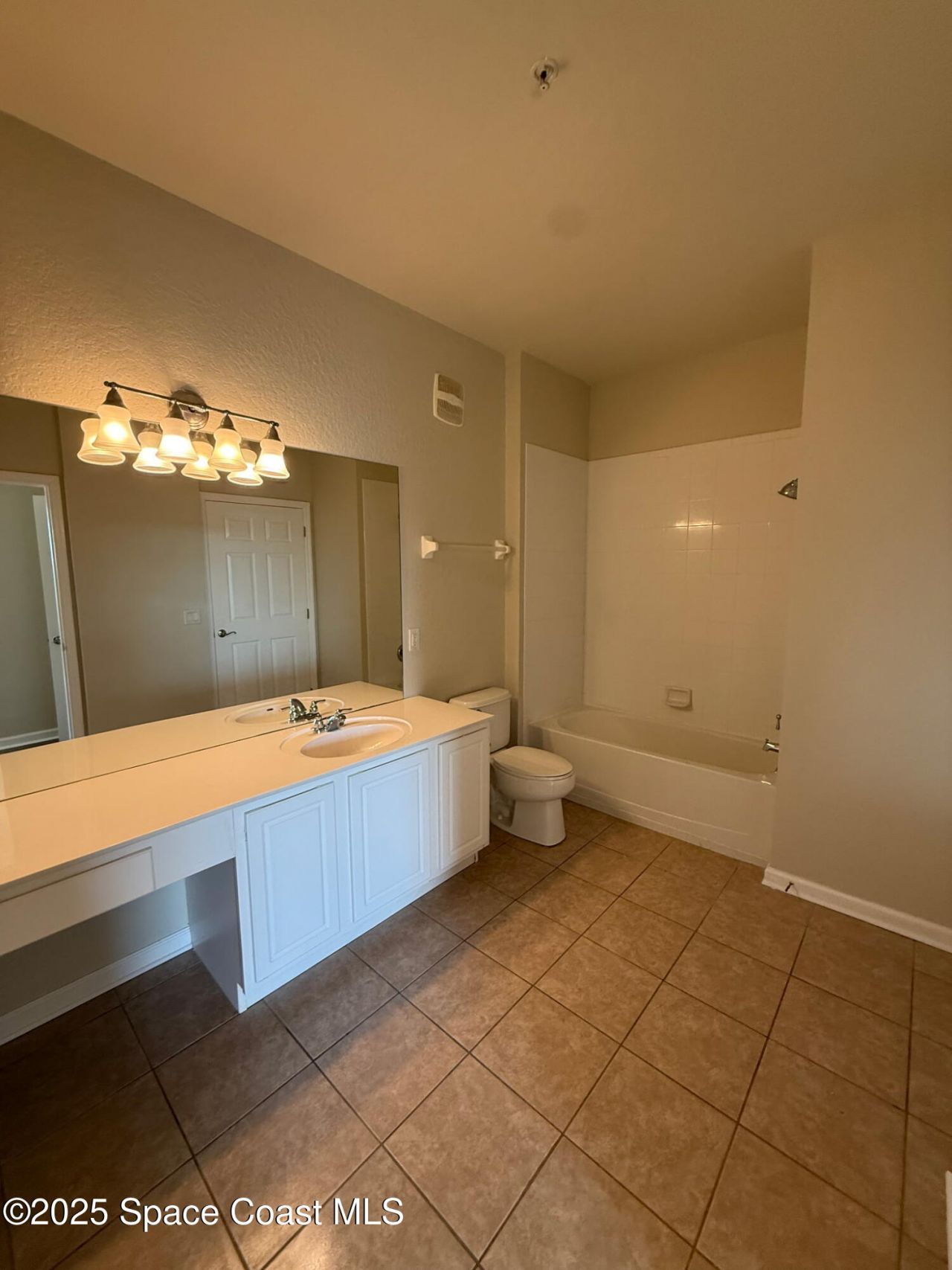 1626 Peregrine Circle, Unit 305, Rockledge, FL 32955 Photo