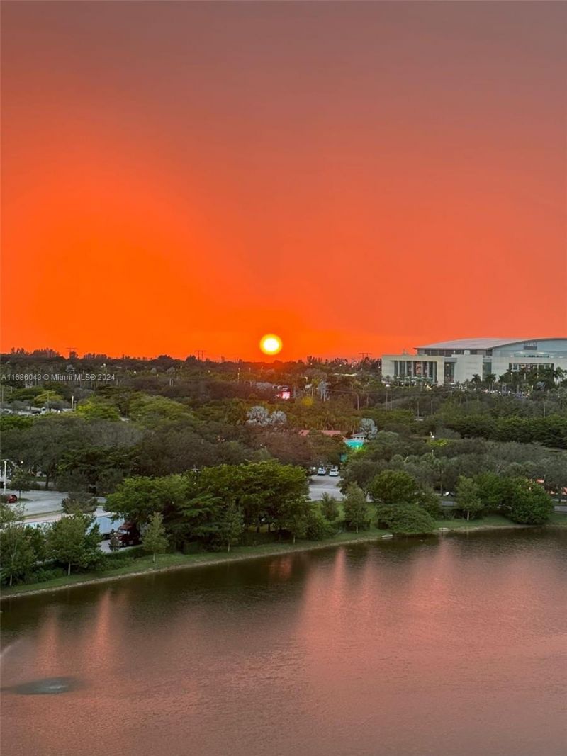 2641 N Flamingo Rd, Unit 802N, Sunrise, FL 33323 Photo