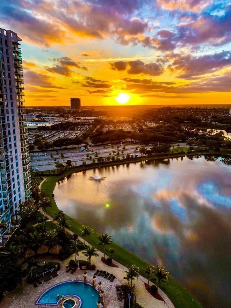 2641 N Flamingo Rd, Unit 802N, Sunrise, FL 33323 Photo