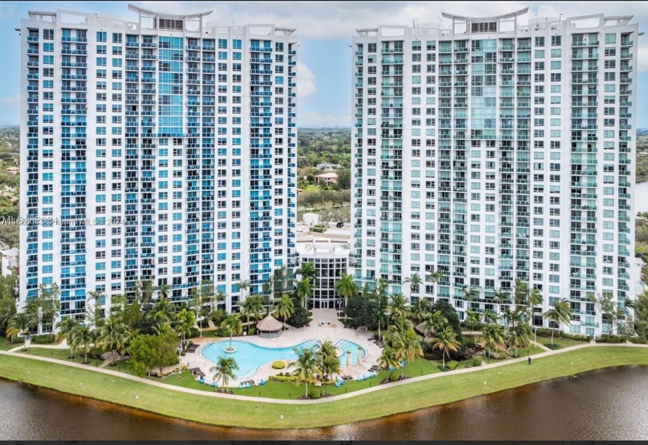 2641 N Flamingo Rd, Unit 802N, Sunrise, FL 33323 Photo