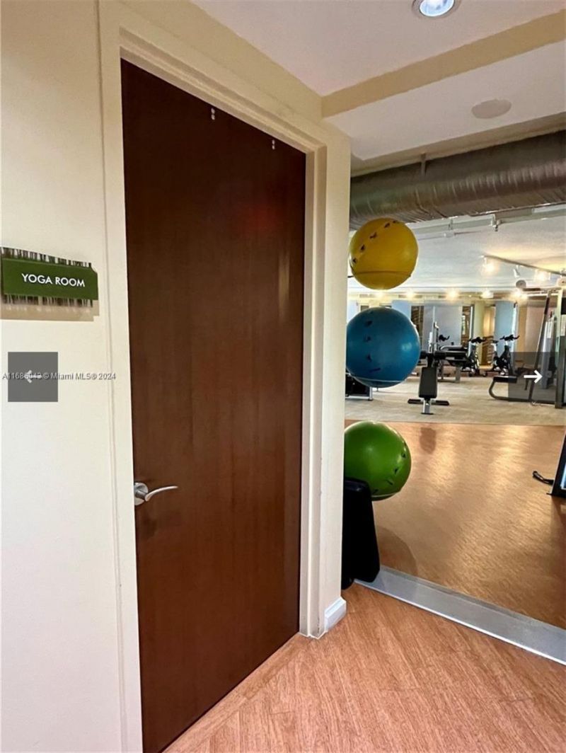 2641 N Flamingo Rd, Unit 802N, Sunrise, FL 33323 Photo