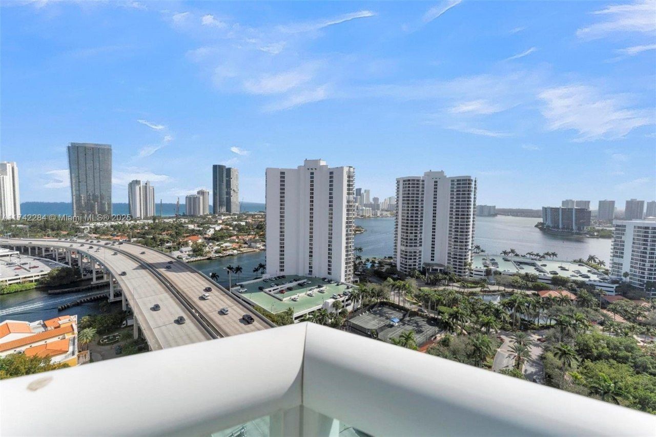 19400 Turnberry Way, Unit 2011, Aventura, FL 33180 Photo