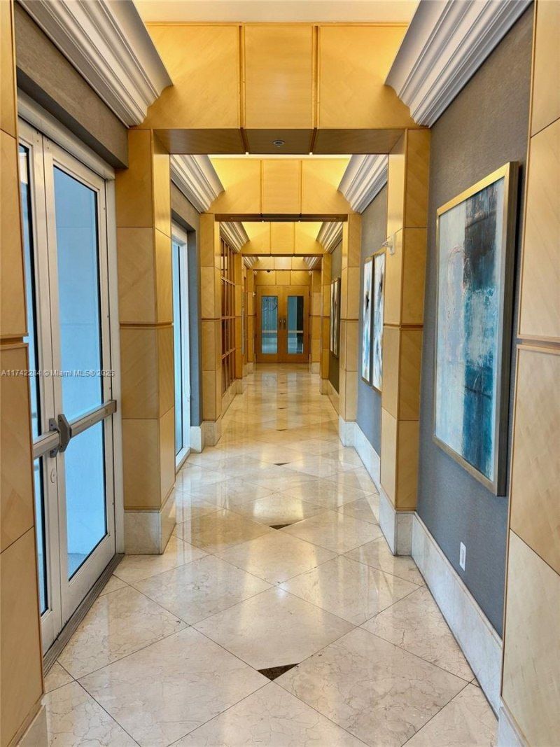 19400 Turnberry Way, Unit 2011, Aventura, FL 33180 Photo