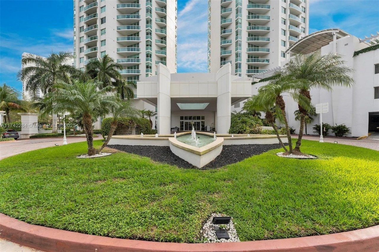 19400 Turnberry Way, Unit 2011, Aventura, FL 33180 Photo