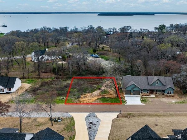 202 Splitrail Drive, Mabank, TX 75143