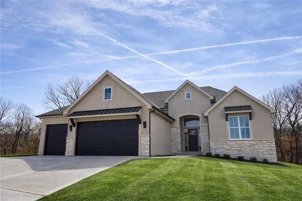 10755 Genesis Drive, Parkville, MO 64152 Main Photo
