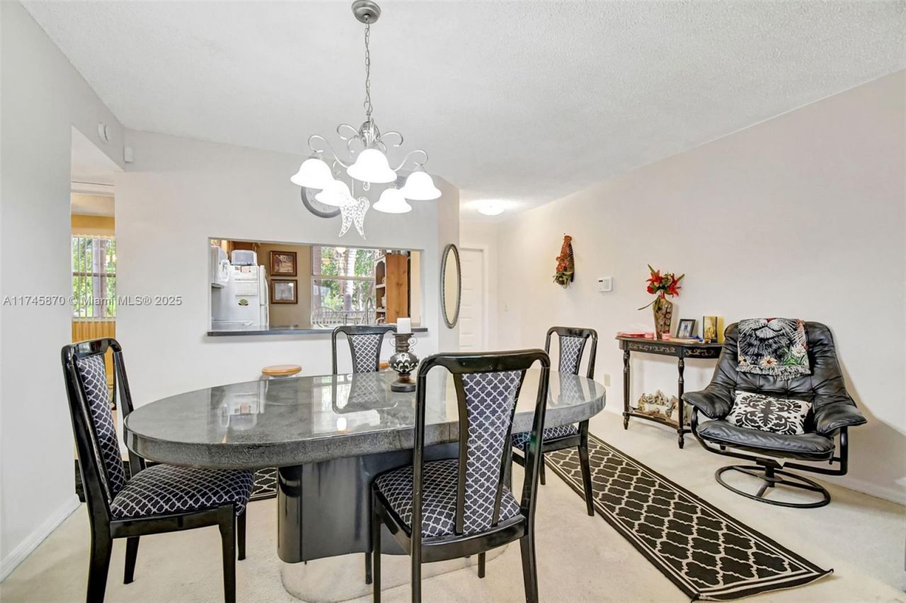 10456 NW 24th Pl, Unit 209, Sunrise, FL 33322 Photo