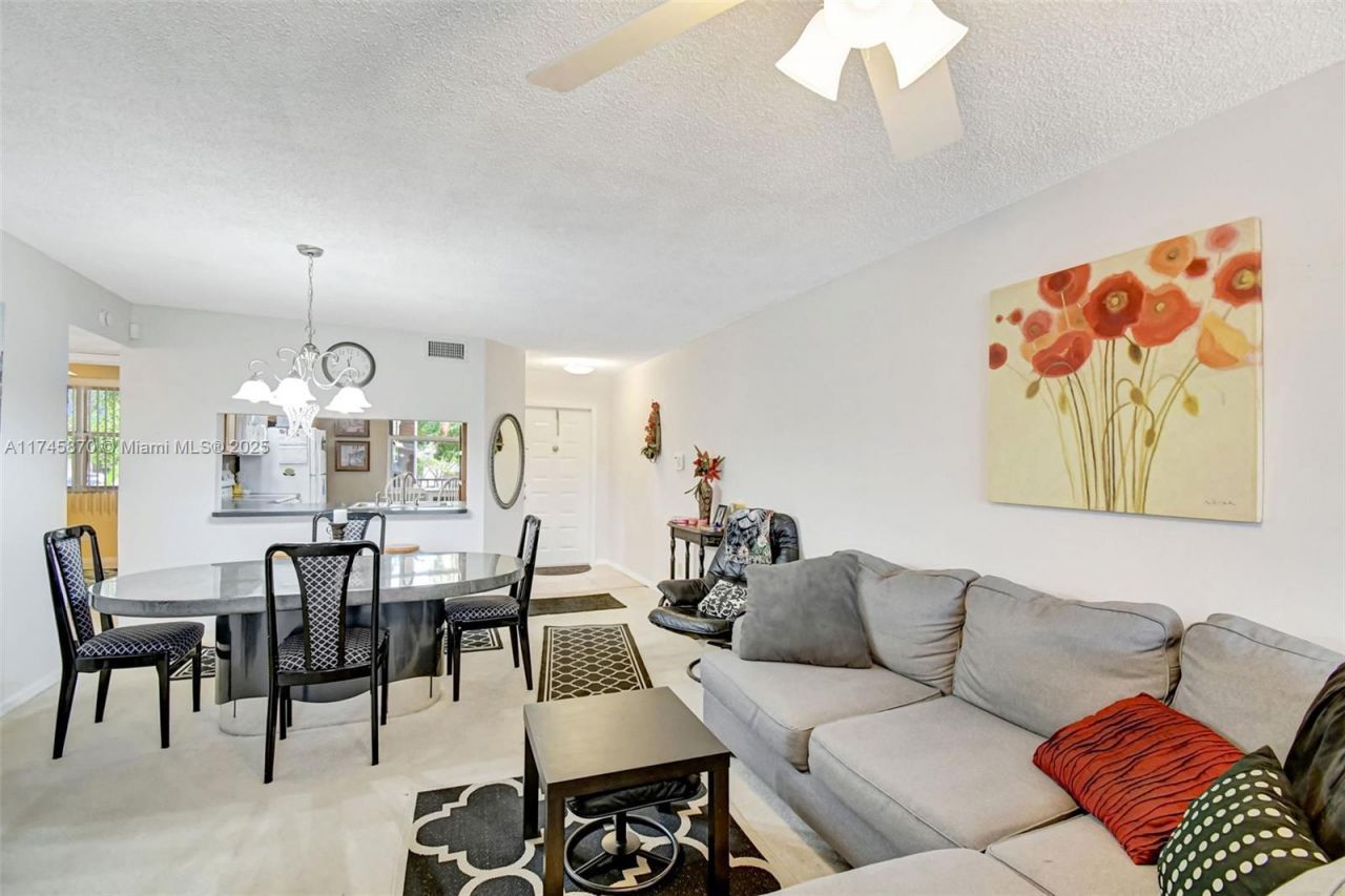 10456 NW 24th Pl, Unit 209, Sunrise, FL 33322 Photo