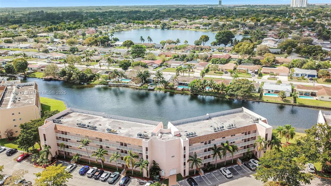 10456 NW 24th Pl, Unit 209, Sunrise, FL 33322 Photo