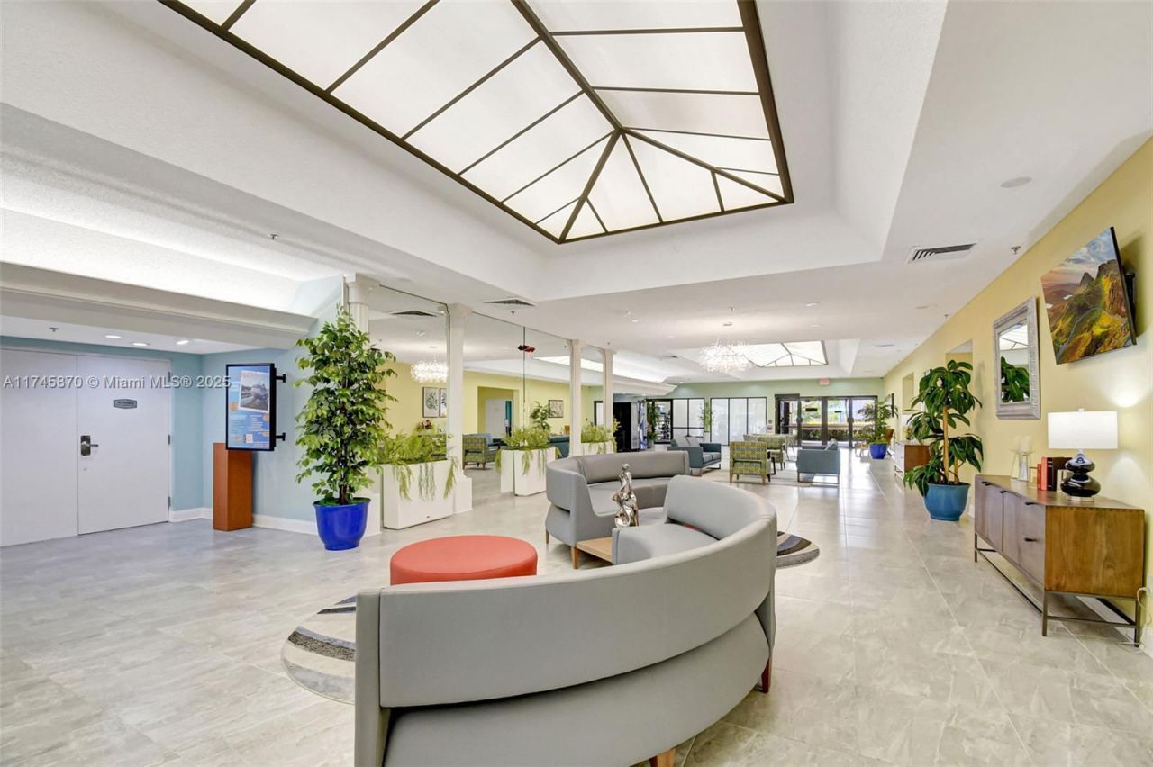 10456 NW 24th Pl, Unit 209, Sunrise, FL 33322 Photo