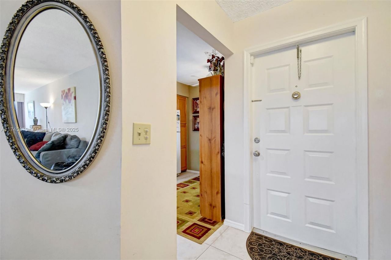 10456 NW 24th Pl, Unit 209, Sunrise, FL 33322 Photo