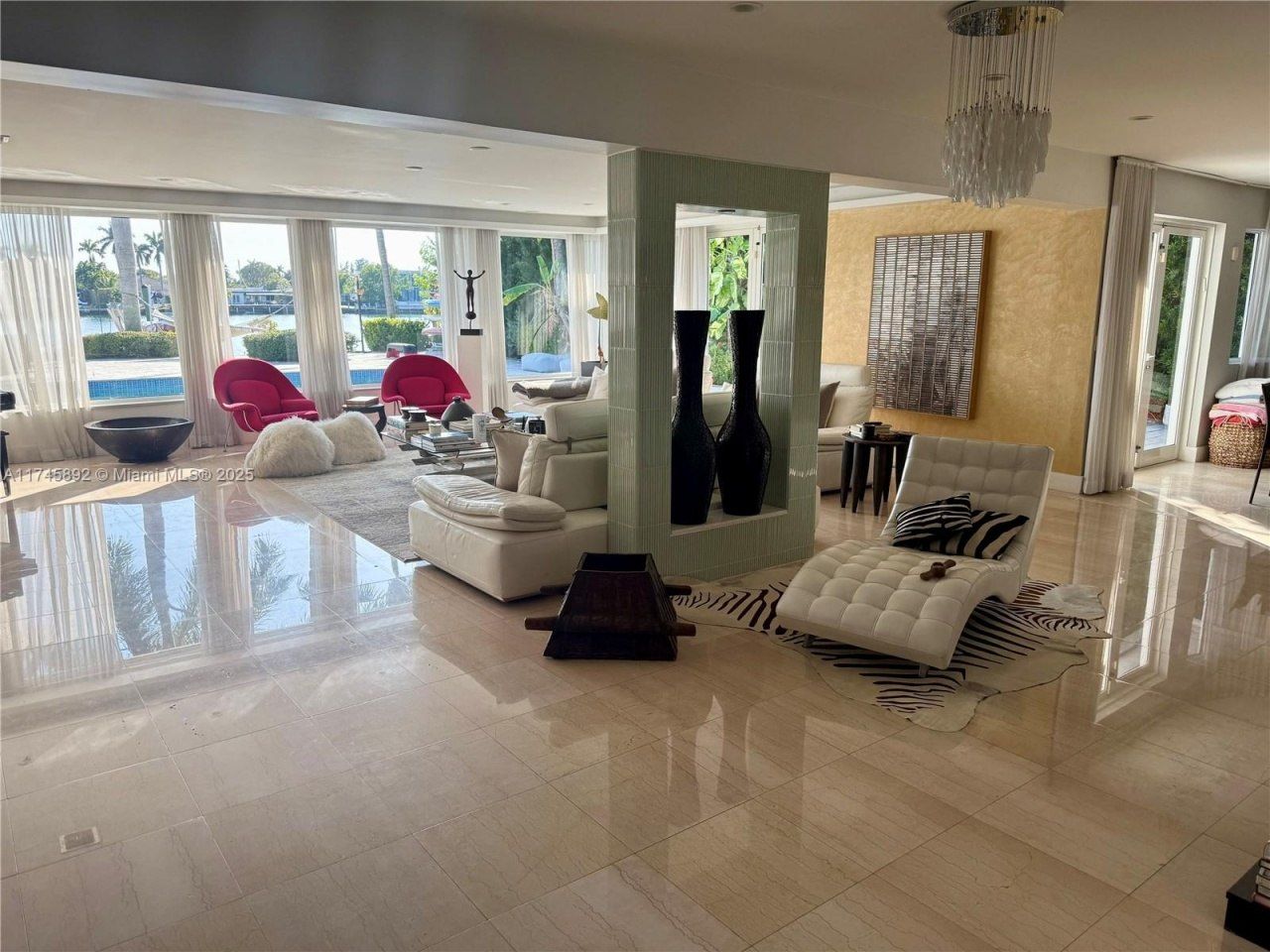 1670 Daytonia Rd, Miami Beach, FL 33141 Photo