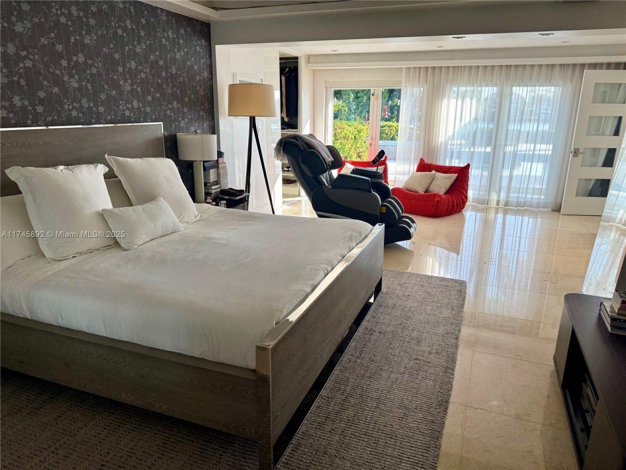 1670 Daytonia Rd, Miami Beach, FL 33141 Photo