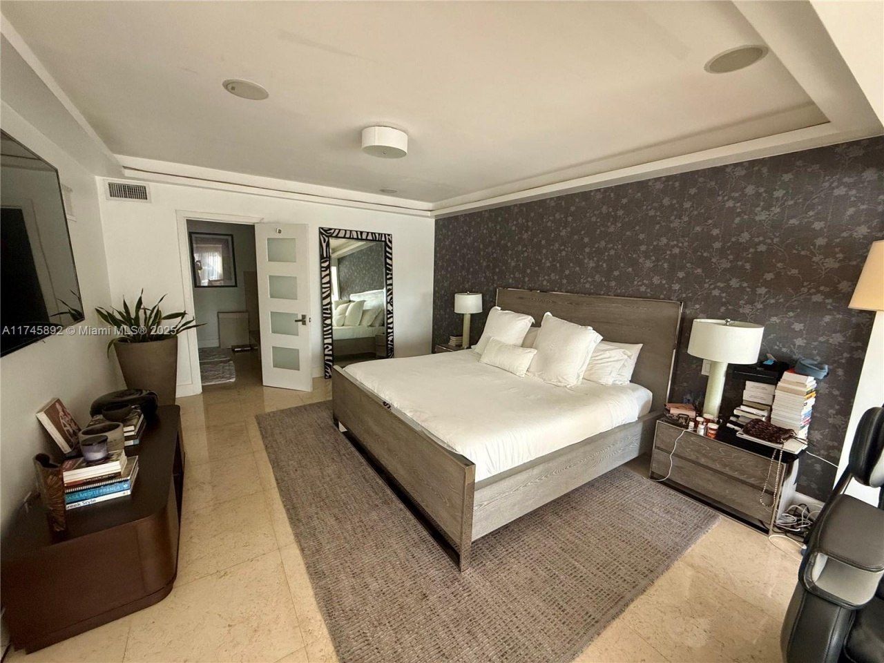 1670 Daytonia Rd, Miami Beach, FL 33141 Photo