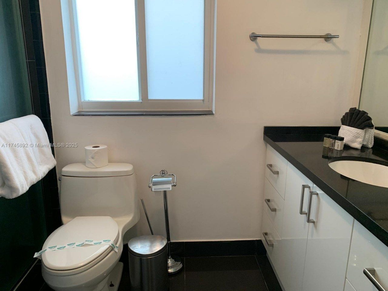 1670 Daytonia Rd, Miami Beach, FL 33141 Photo