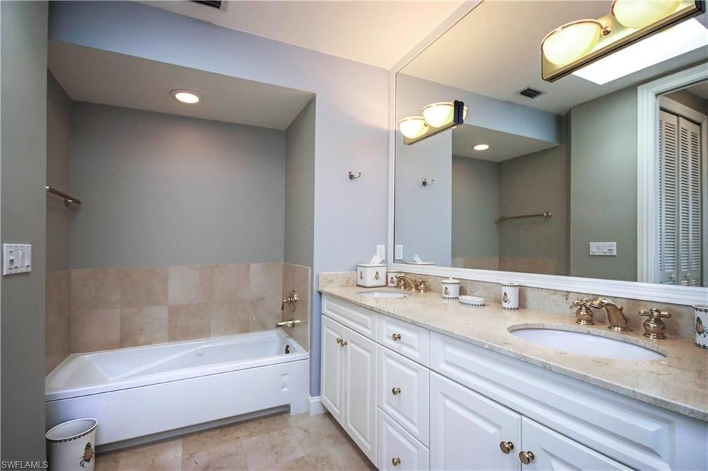 5775 Baltusrol Ct, Unit 302, Sanibel, FL 33957 Photo