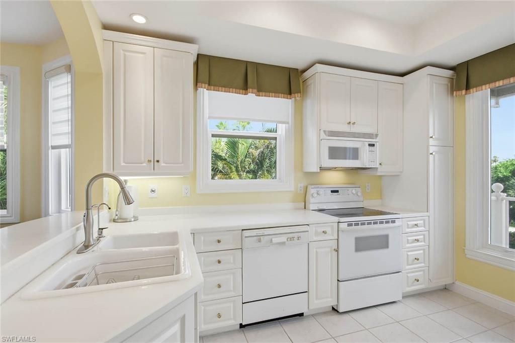 5775 Baltusrol Ct, Unit 302, Sanibel, FL 33957 Photo