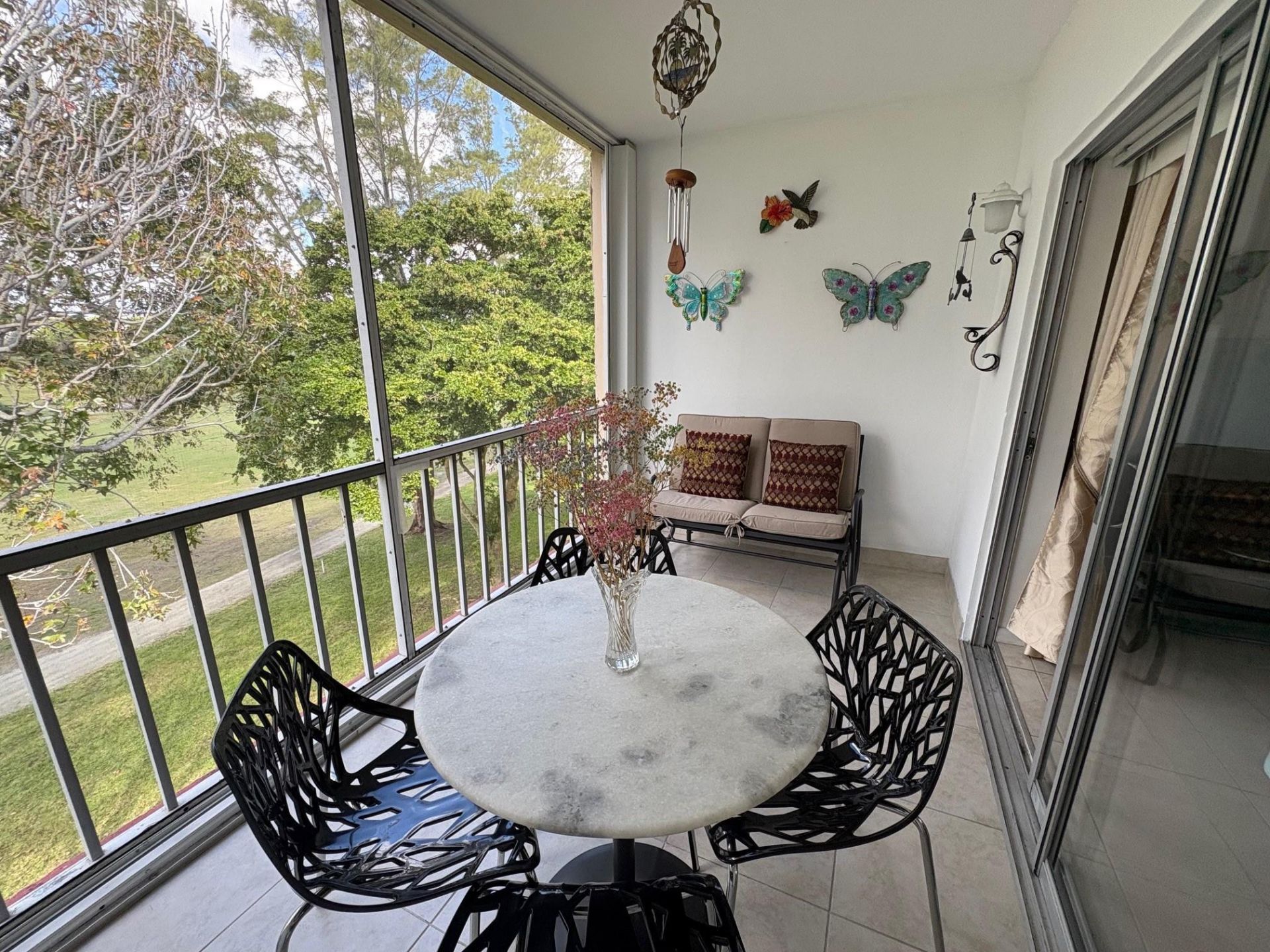 1055 Country Club Drive, Unit 404, Margate, FL 33063 Photo
