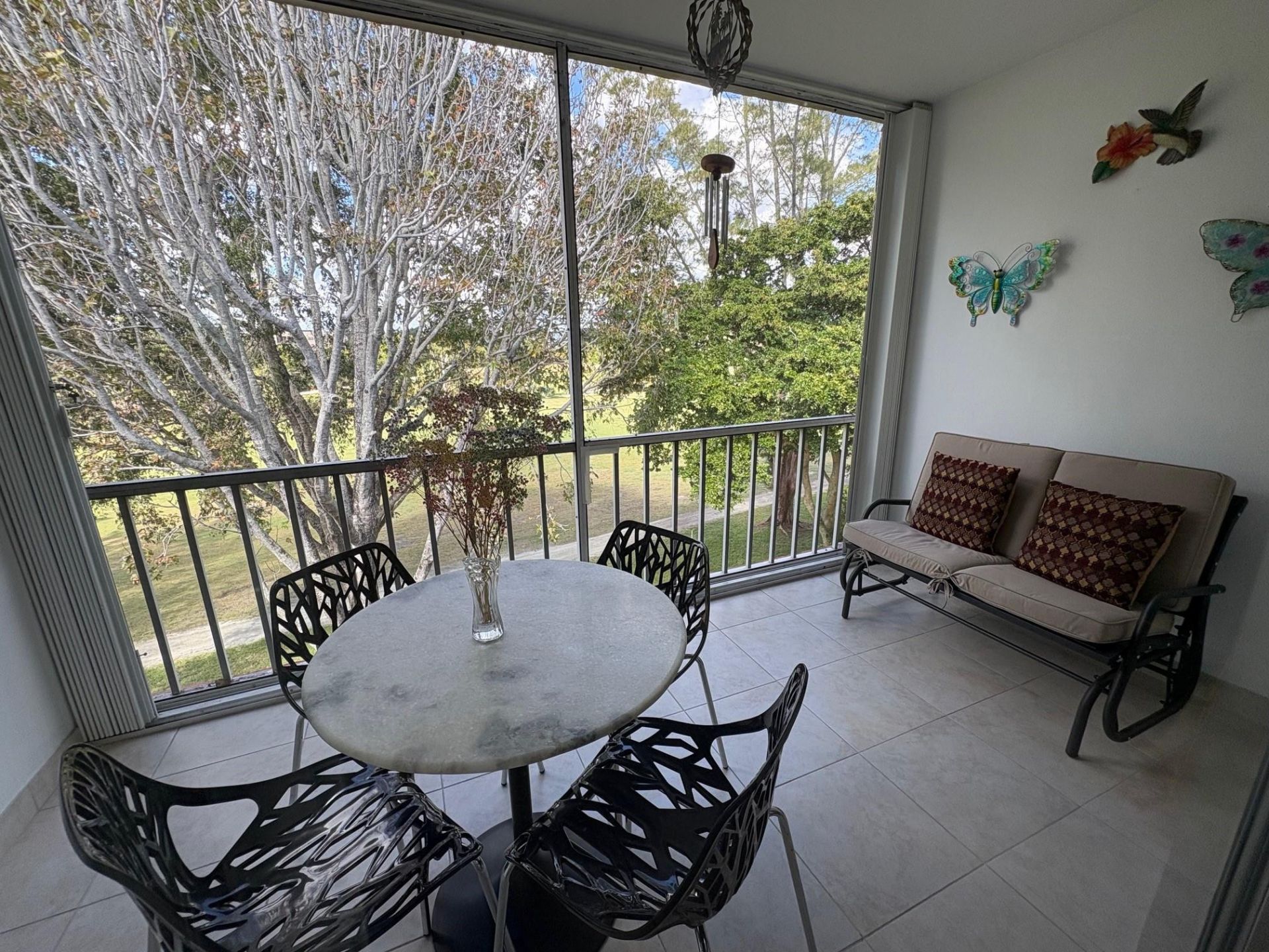 1055 Country Club Drive, Unit 404, Margate, FL 33063 Photo