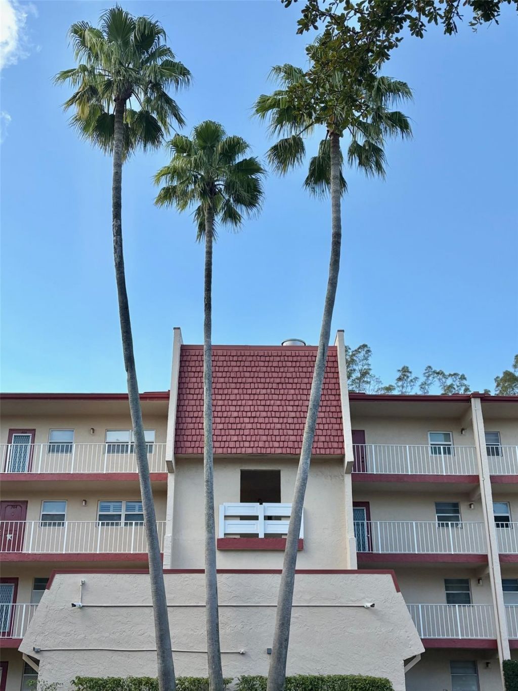 1055 Country Club Drive, Unit 404, Margate, FL 33063 Photo