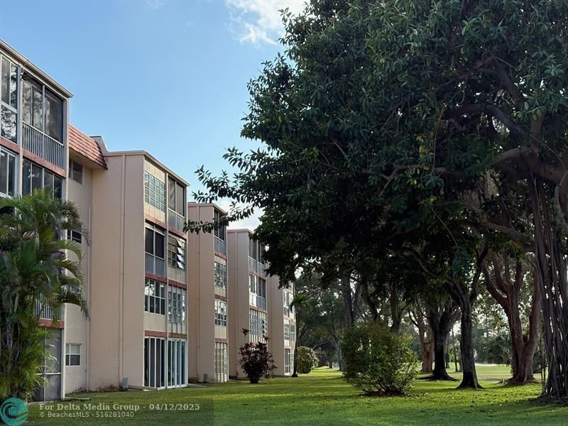 1055 Country Club Drive, Unit 404, Margate, FL 33063 Photo