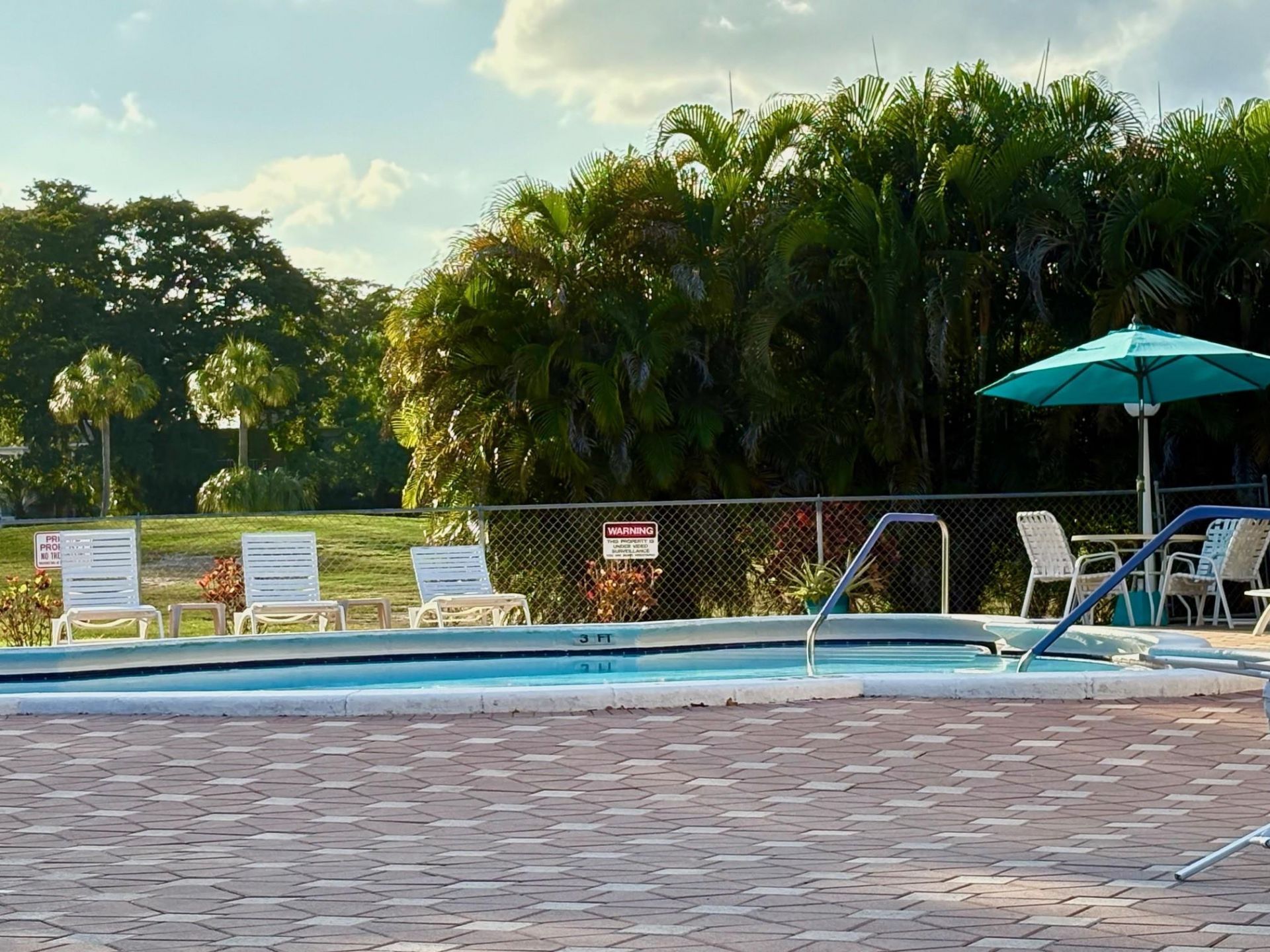 1055 Country Club Drive, Unit 404, Margate, FL 33063 Photo