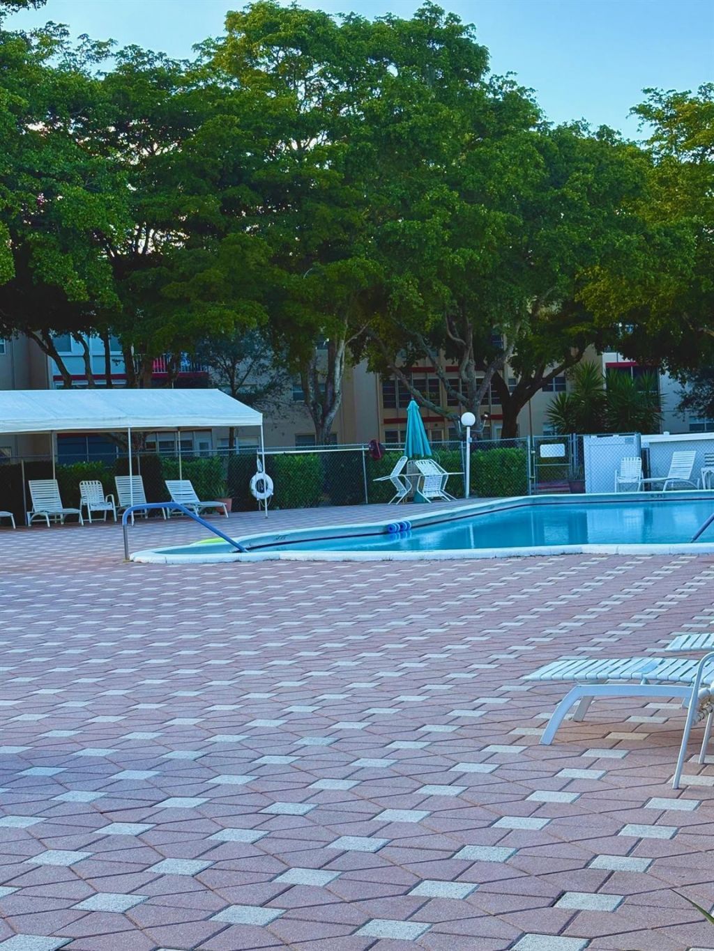 1055 Country Club Drive, Unit 404, Margate, FL 33063 Photo