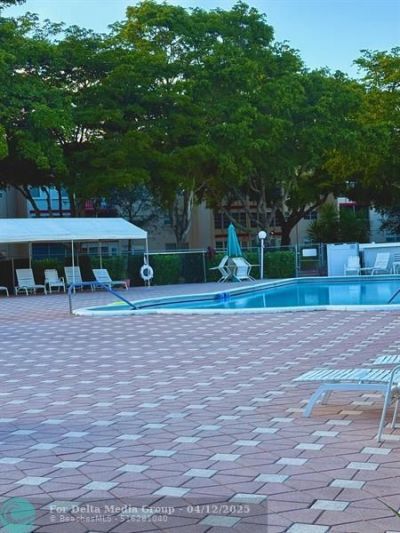 1055 Country Club Drive, Unit 404, Margate, FL 33063 Photo