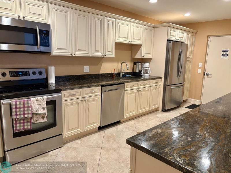 1055 Country Club Drive, Unit 404, Margate, FL 33063 Photo