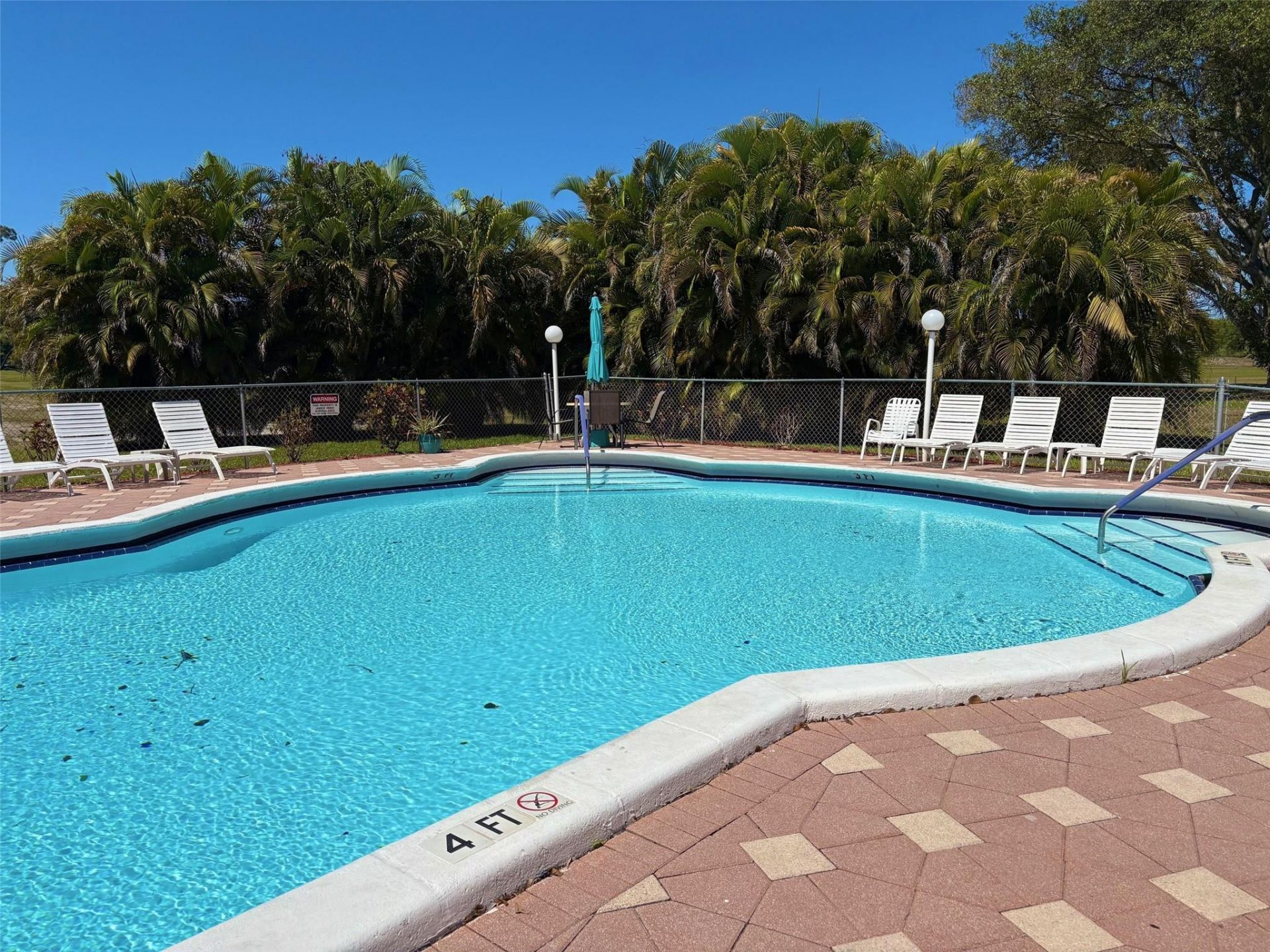 1055 Country Club Drive, Unit 404, Margate, FL 33063 Photo
