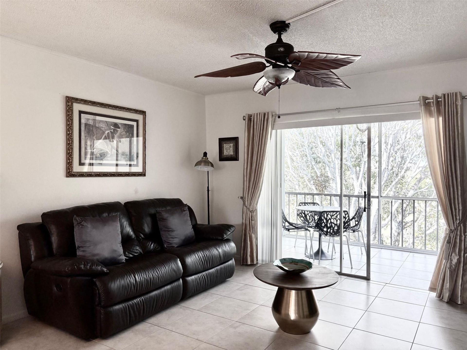 1055 Country Club Drive, Unit 404, Margate, FL 33063 Photo