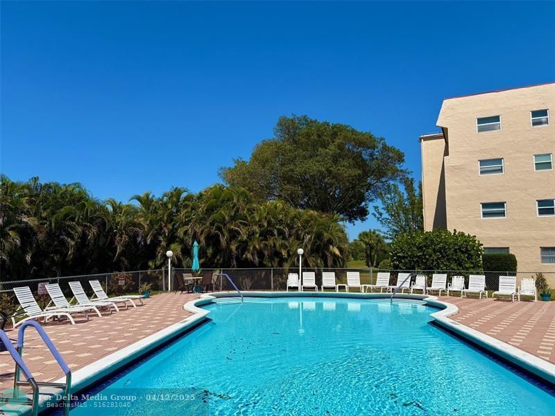 1055 Country Club Drive, Unit 404, Margate, FL 33063 Photo