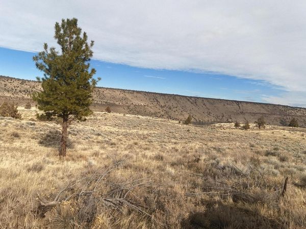 8 SW Lakeview Drive, Unit 800, Culver, OR 97734