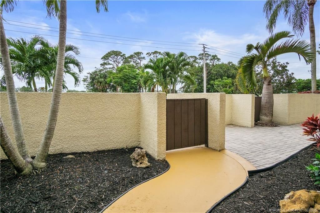 1800 SE Saint Lucie Boulevard, Unit 9-105, Stuart, FL 34996 Photo