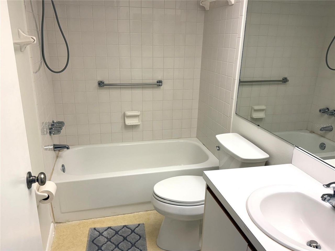 435 30th Avenue W, Unit D303, Bradenton, FL 34205 Photo