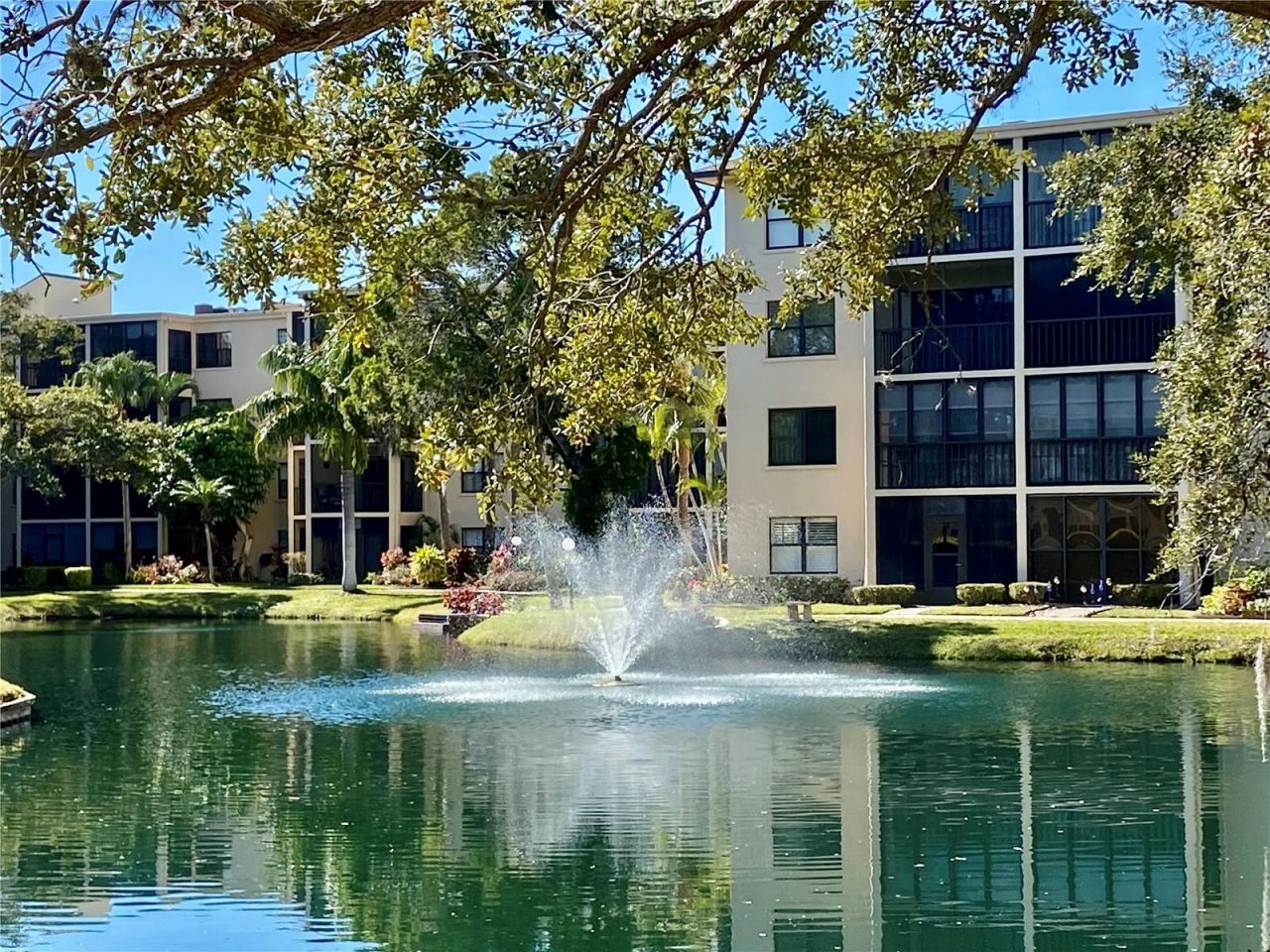 435 30th Avenue W, Unit D303, Bradenton, FL 34205 Photo