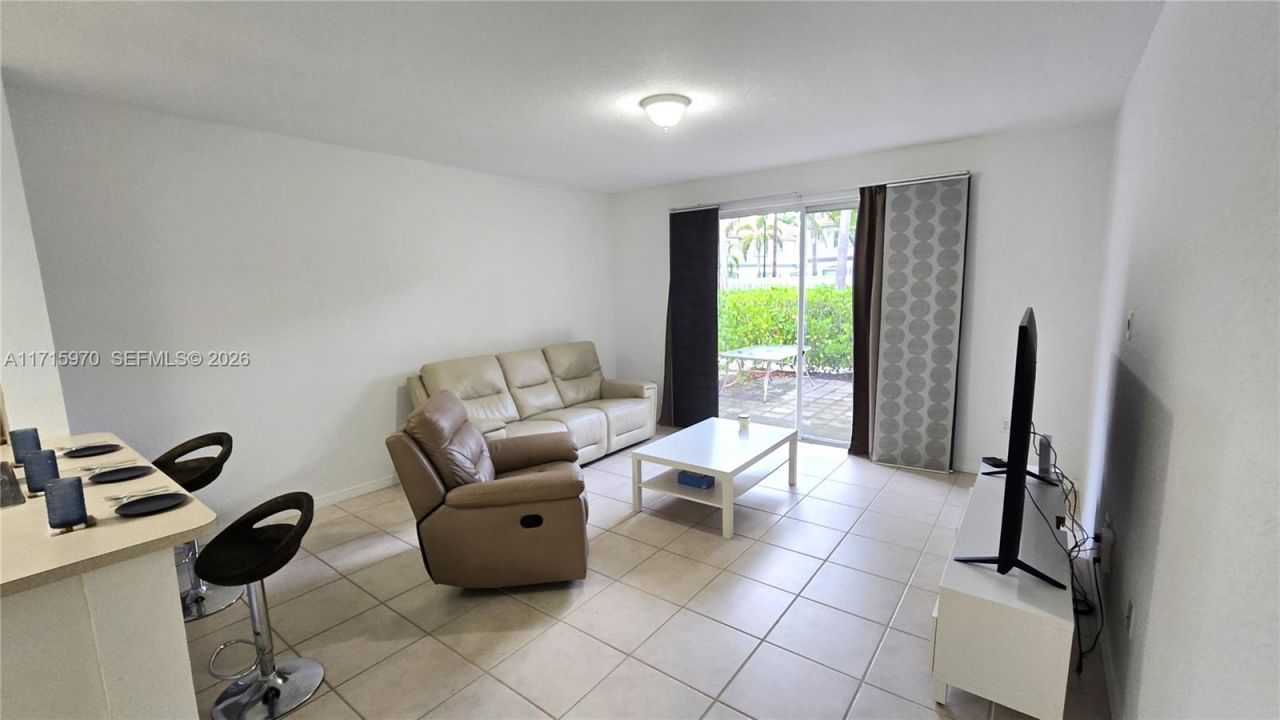 7854 Catalina Cir, Tamarac, FL 33321 Photo