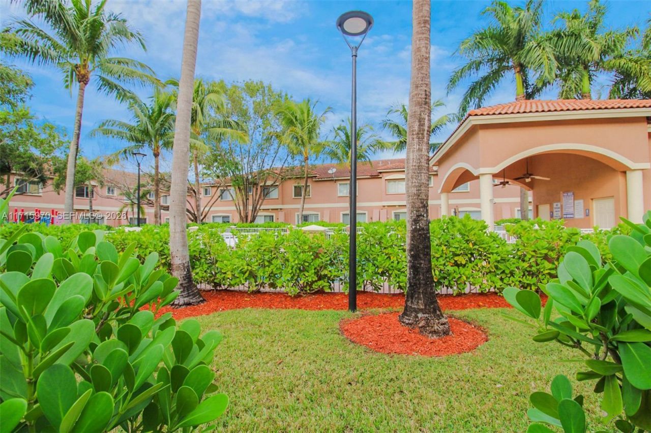 7854 Catalina Cir, Tamarac, FL 33321 Photo