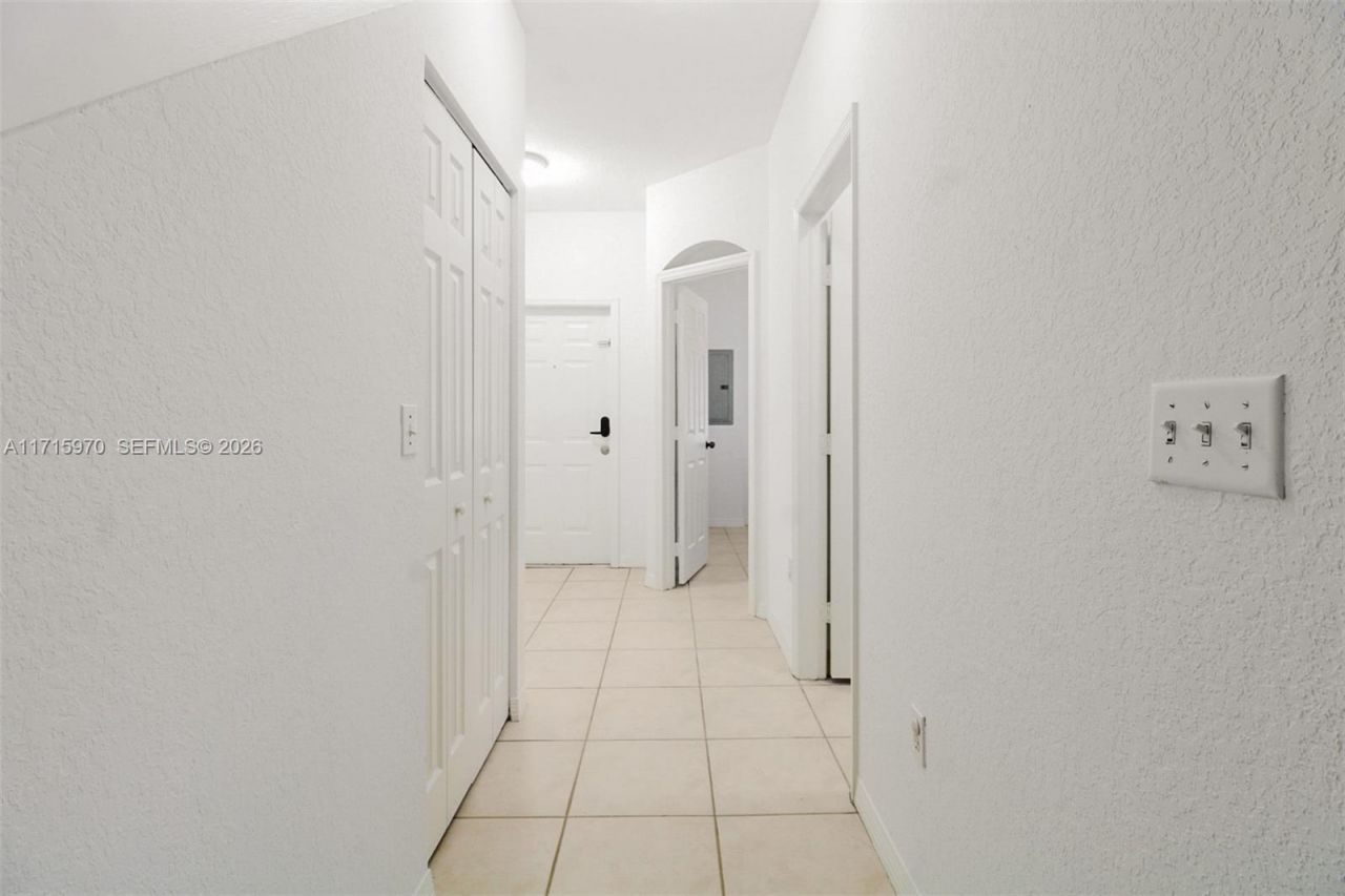 7854 Catalina Cir, Tamarac, FL 33321 Photo